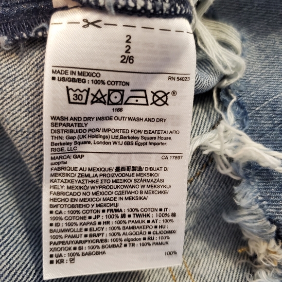 Gap Maternity Denim Summer Short - medium wash - Picture 7 of 7